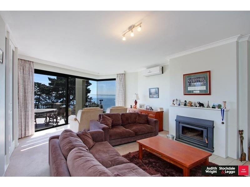 19 The Esplanade, Cowes VIC 3922