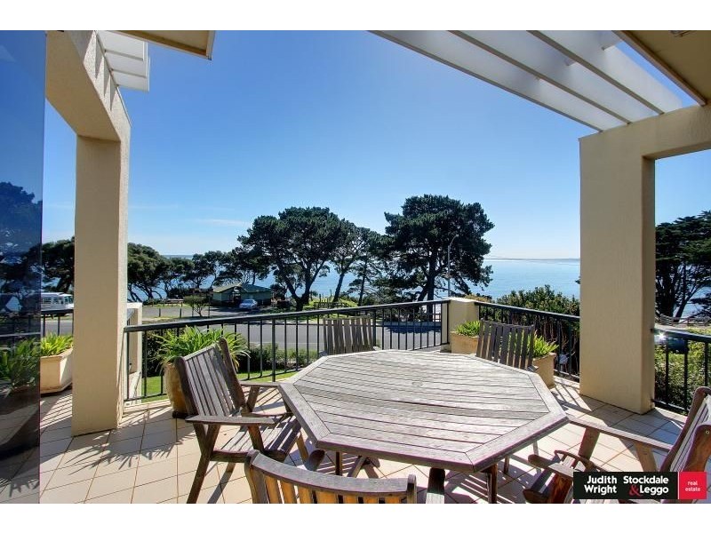19 The Esplanade, Cowes VIC 3922