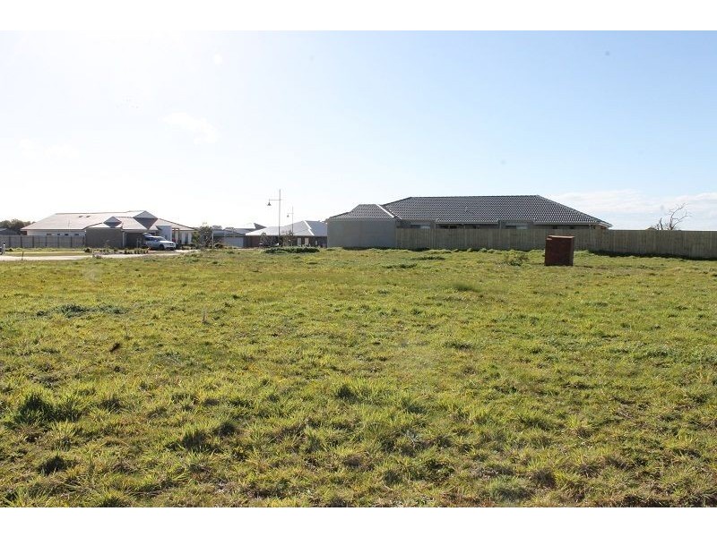 49 Boardwalk Boulevard, Cowes VIC 3922