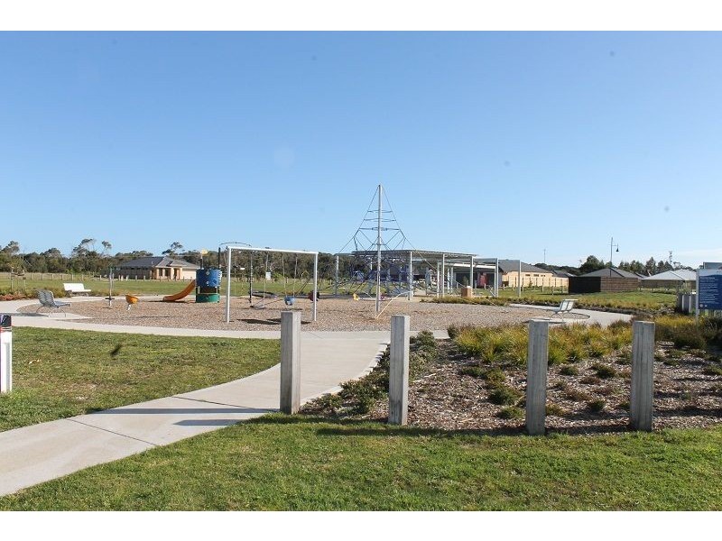 49 Boardwalk Boulevard, Cowes VIC 3922