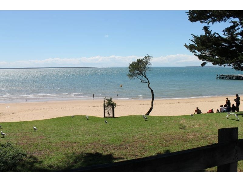 2/17 The Esplanade, Cowes VIC 3922