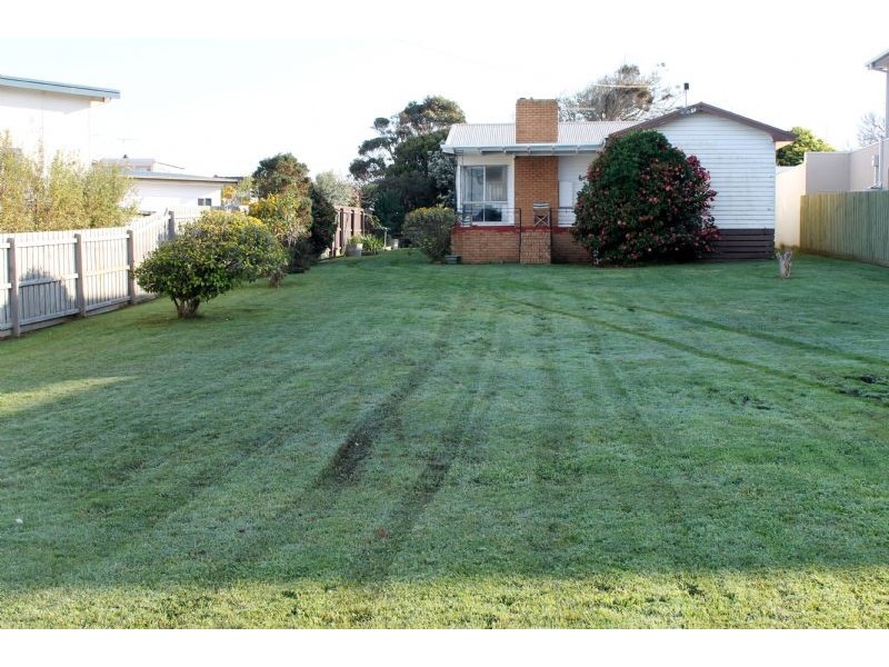 10 Anderson Street, San Remo VIC 3925