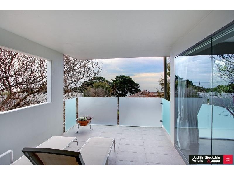 5/2-4 Warley Avenue, Cowes VIC 3922