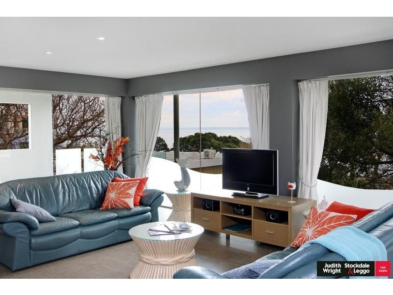 5/2-4 Warley Avenue, Cowes VIC 3922