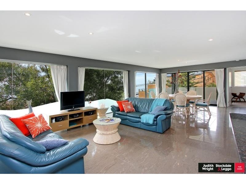 5/2-4 Warley Avenue, Cowes VIC 3922