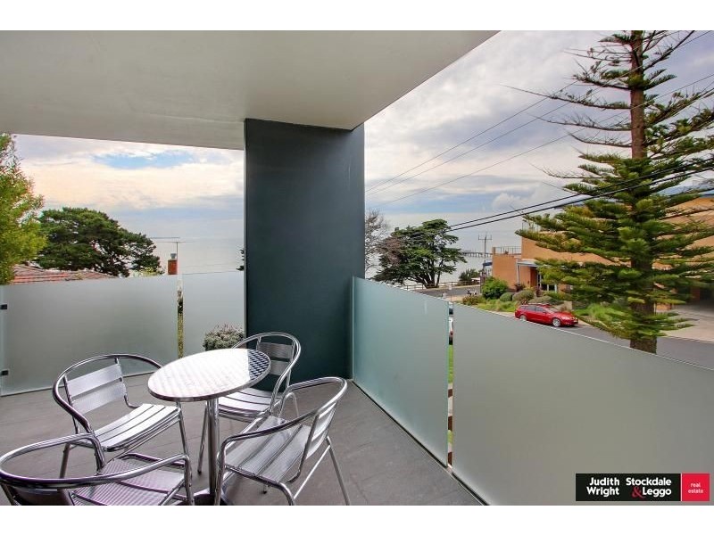5/2-4 Warley Avenue, Cowes VIC 3922