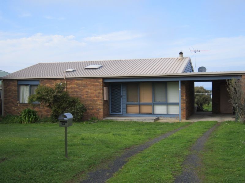 13 Ocean View Drive, San Remo VIC 3925