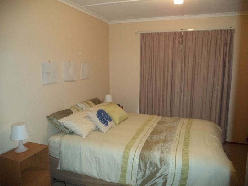 1 Raywood Avenue, Cowes VIC 3922