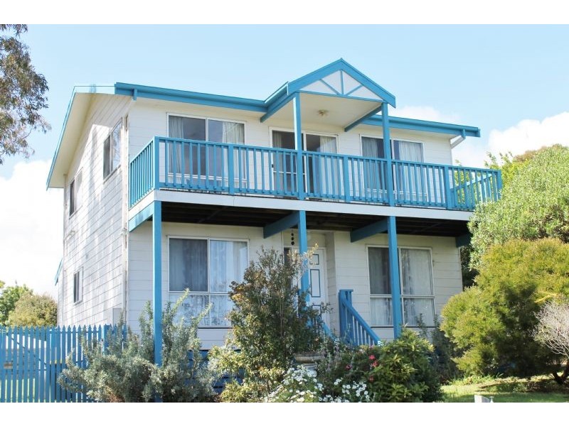 11 Kedah Road, Cowes VIC 3922