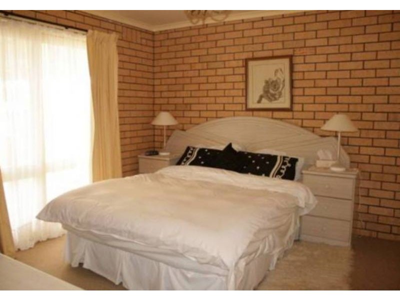 7 Stradbroke Crescent, Surf Beach VIC 3922