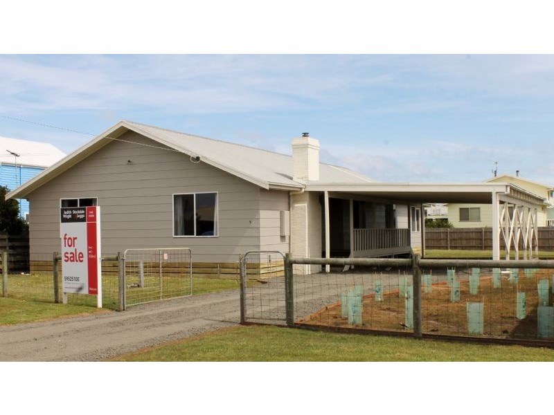 5 Sinclair Avenue, Surf Beach VIC 3922