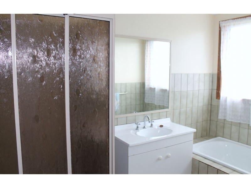 5 Sinclair Avenue, Surf Beach VIC 3922