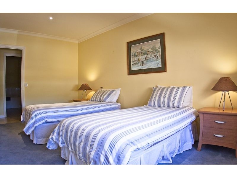 17/15-16 The Esplanade, Cowes VIC 3922