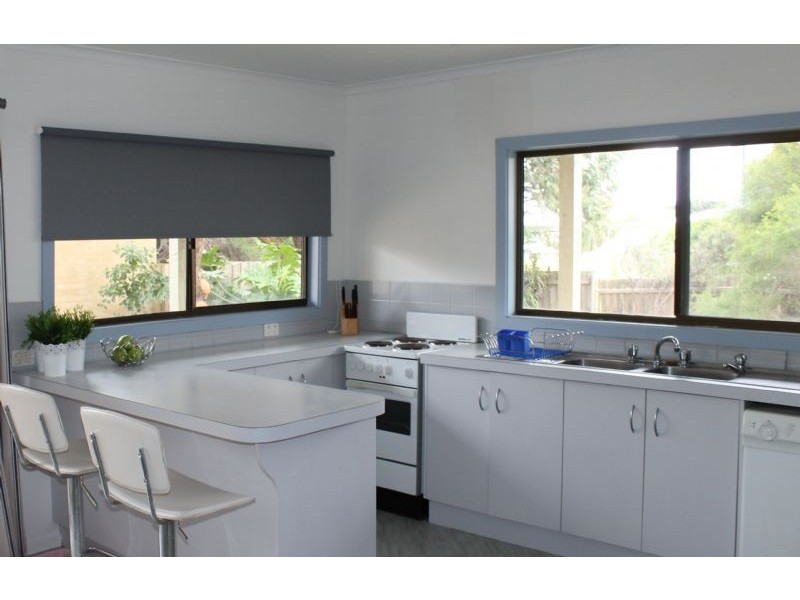 26 Anglers Road, Sunderland Bay VIC 3922
