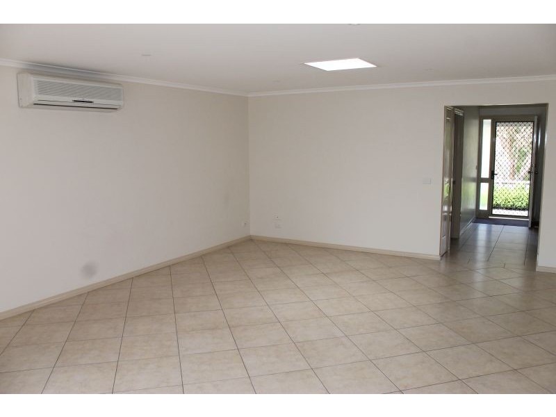 2/62 Walton Street, Cowes VIC 3922