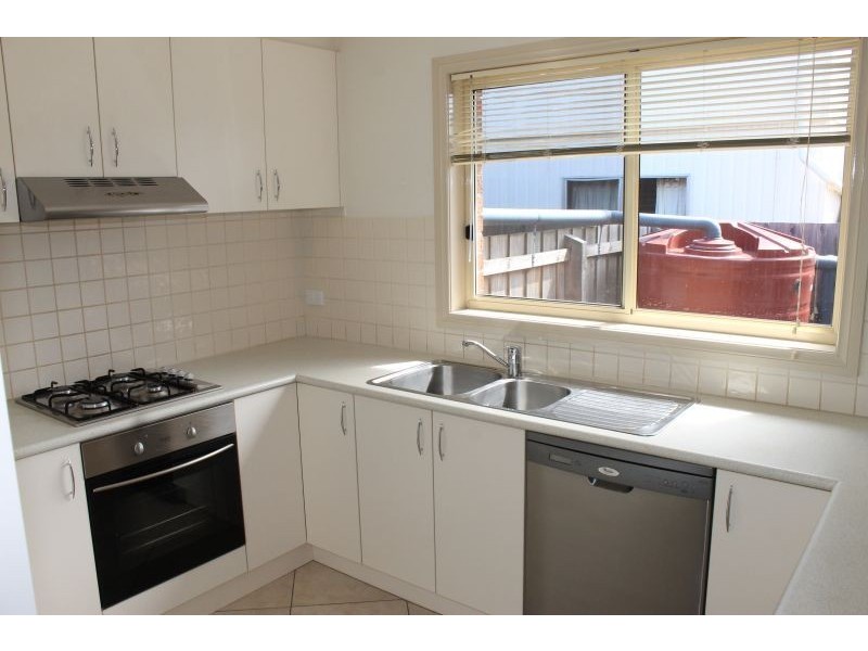 2/62 Walton Street, Cowes VIC 3922