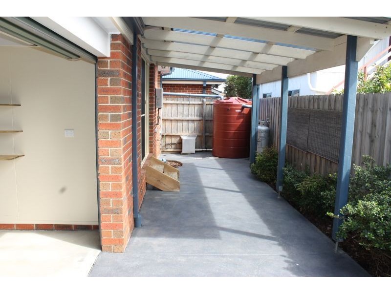 2/62 Walton Street, Cowes VIC 3922