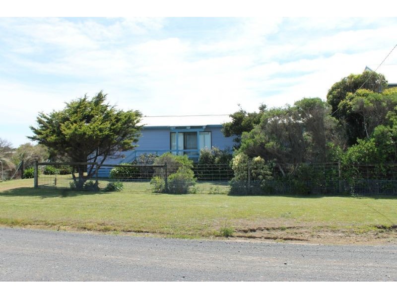 10 Seaview Crescent, Surf Beach VIC 3922