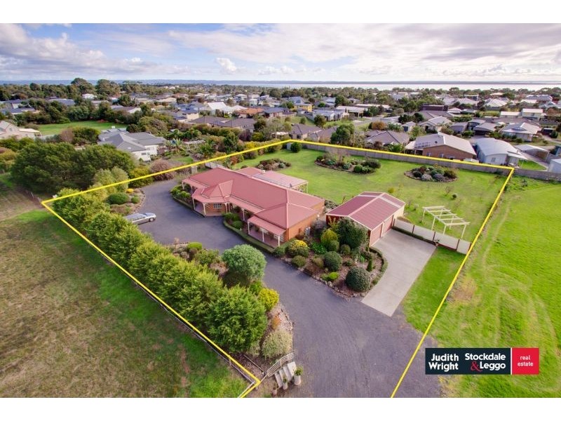 27 Ventnor Road, Cowes VIC 3922