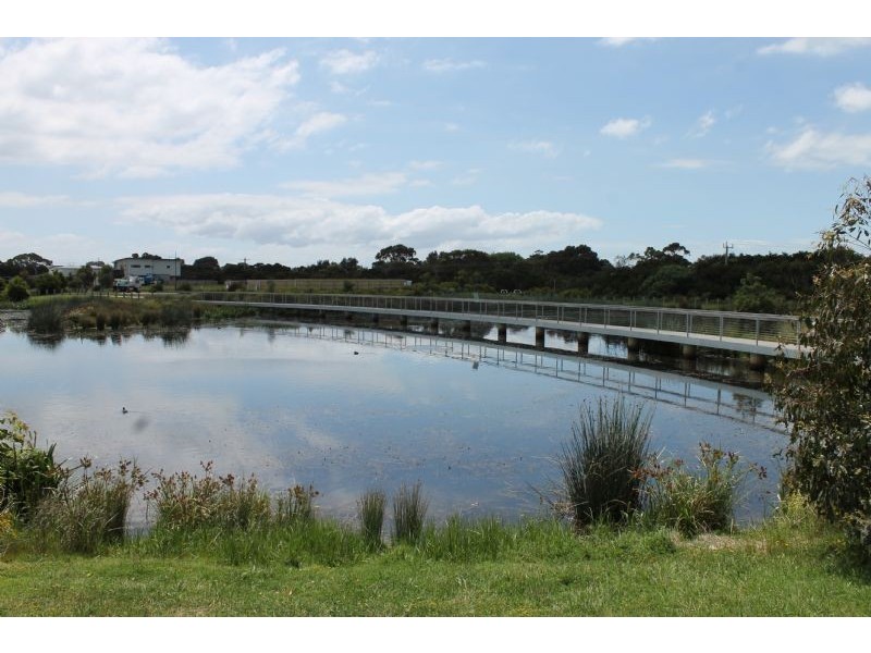 7 Sandgate Rise, Cowes VIC 3922