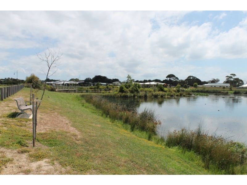 7 Sandgate Rise, Cowes VIC 3922