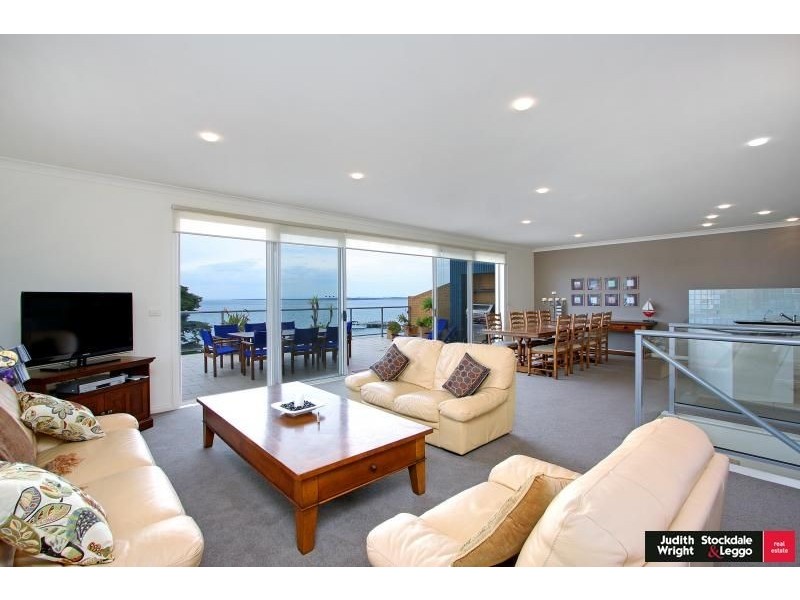 10/17 The Esplanade, Cowes VIC 3922