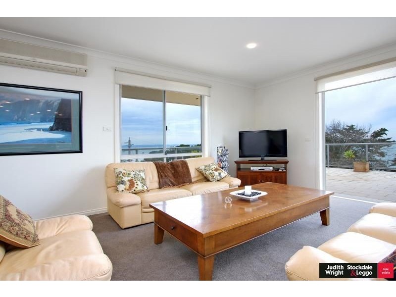 10/17 The Esplanade, Cowes VIC 3922