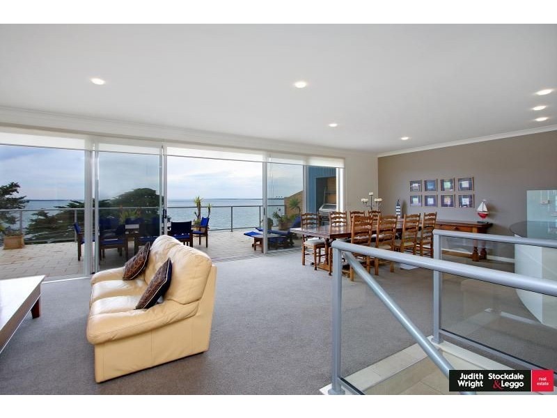 10/17 The Esplanade, Cowes VIC 3922