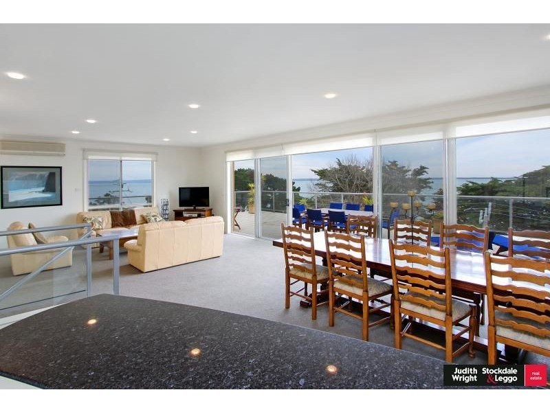 10/17 The Esplanade, Cowes VIC 3922