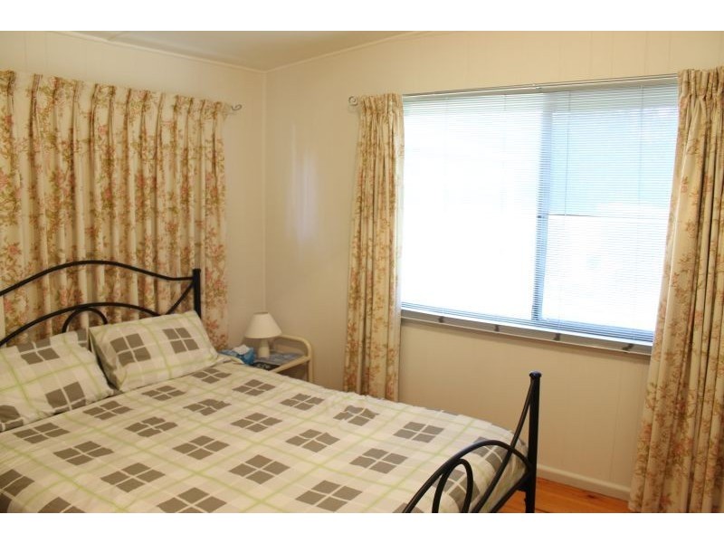 21 Hobsons Parade, Cowes VIC 3922