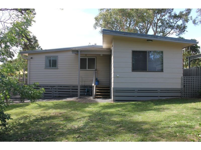 21 Hobsons Parade, Cowes VIC 3922