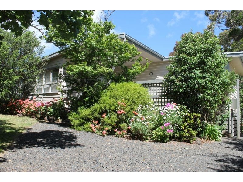 21 Hobsons Parade, Cowes VIC 3922