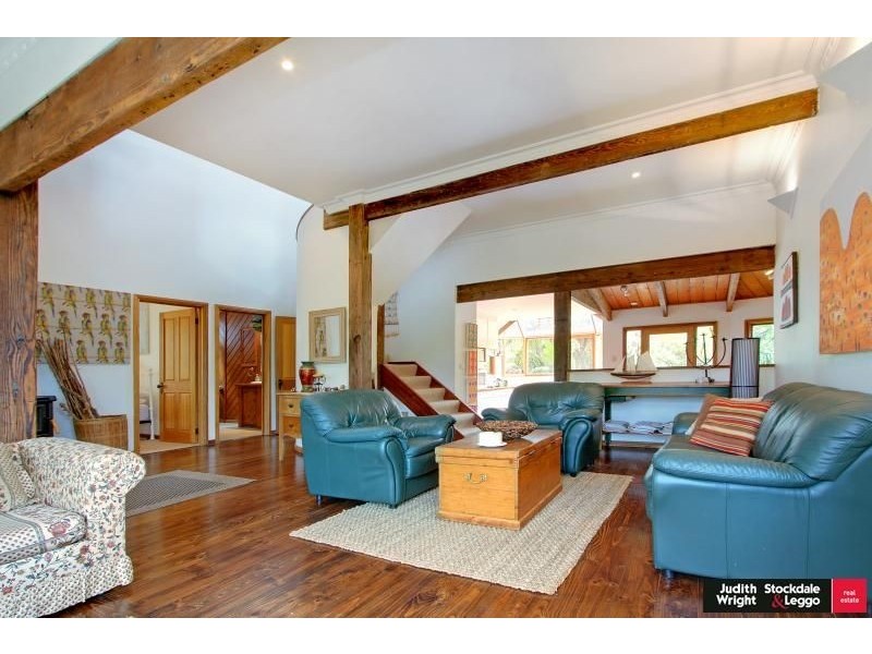 4 Hollywood Crescent, Smiths Beach VIC 3922