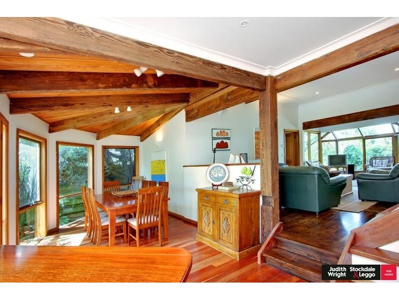 4 Hollywood Crescent, Smiths Beach VIC 3922