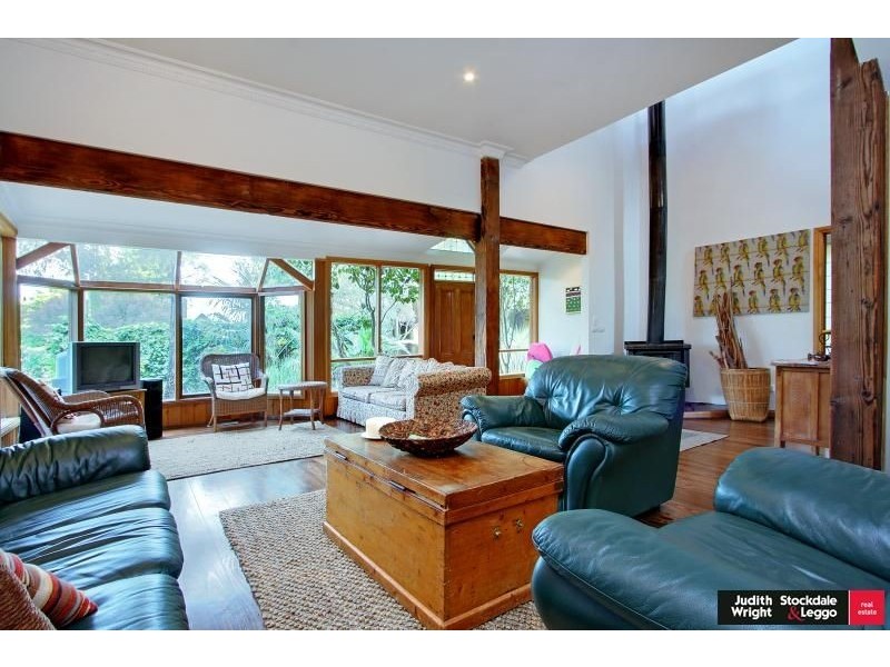 4 Hollywood Crescent, Smiths Beach VIC 3922