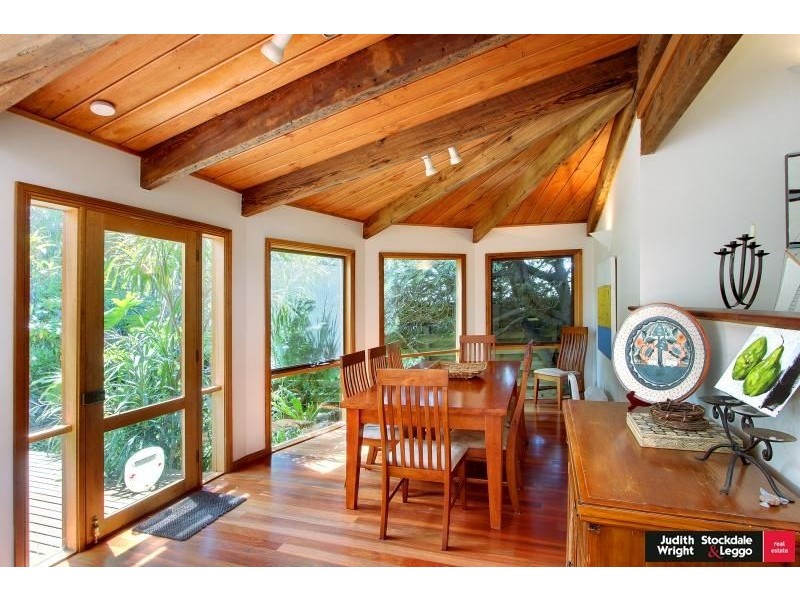 4 Hollywood Crescent, Smiths Beach VIC 3922