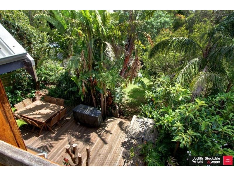 4 Hollywood Crescent, Smiths Beach VIC 3922