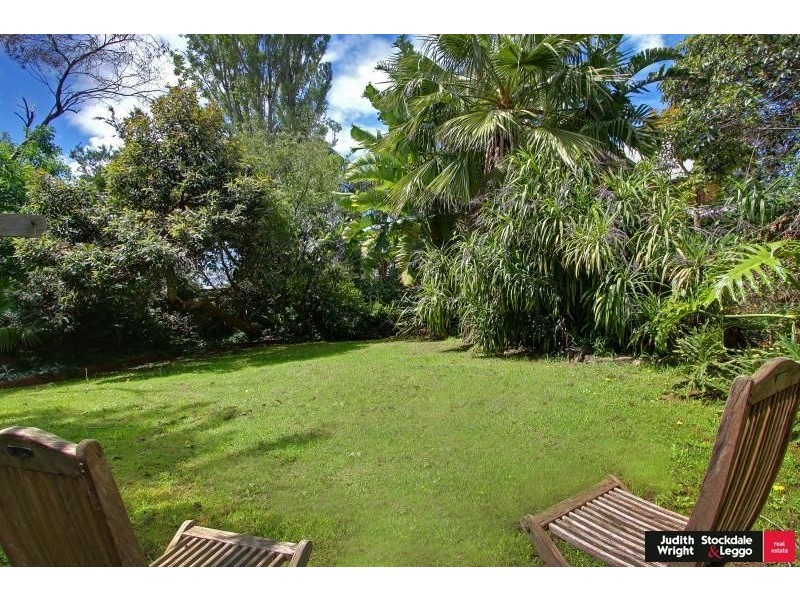 4 Hollywood Crescent, Smiths Beach VIC 3922