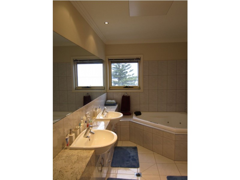 6/21 The Esplanade, Cowes VIC 3922