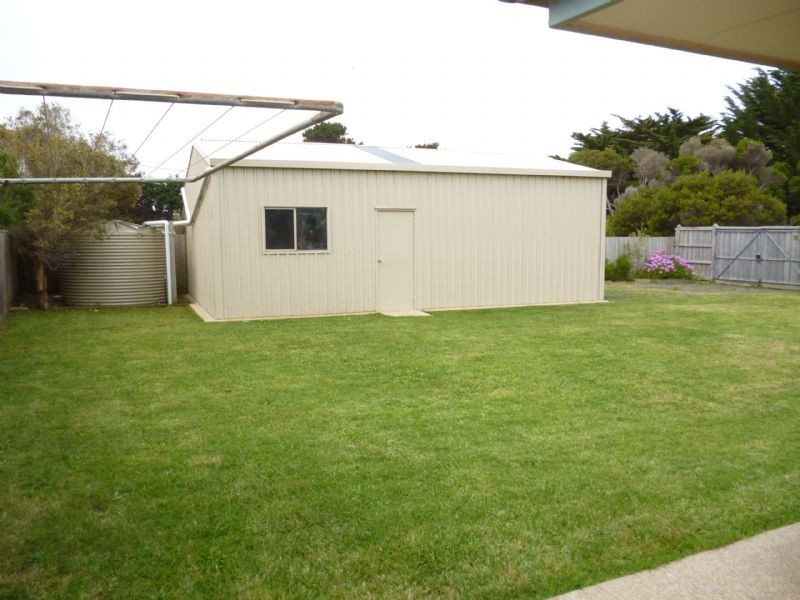 16 Tolley Avenue, Surf Beach VIC 3922
