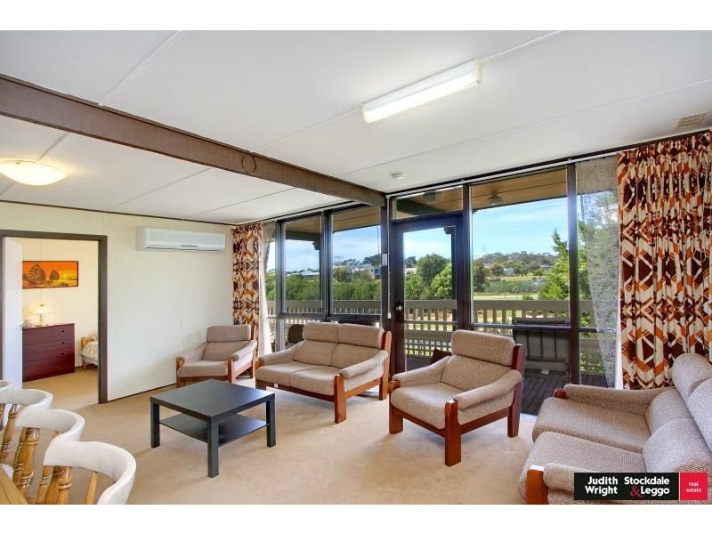 360 Settlement Rd, Cowes VIC 3922