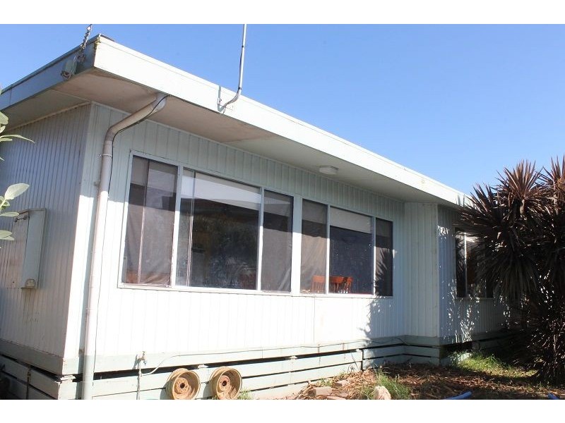 8 Highview Crescent, Surf Beach VIC 3922