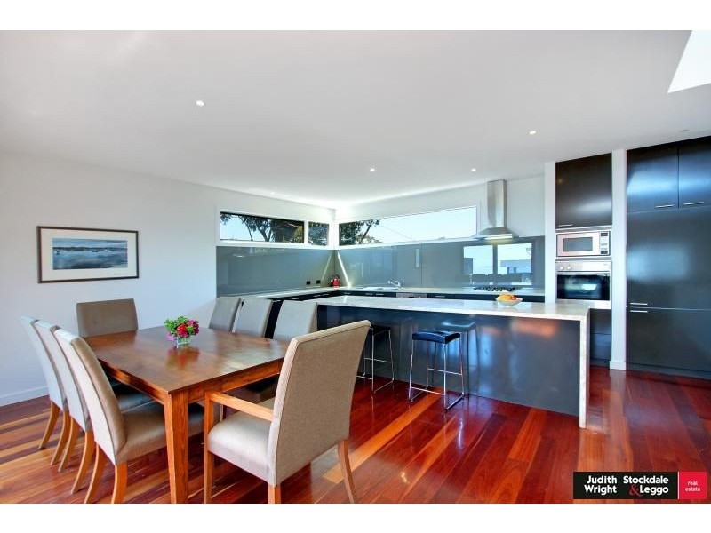 1/2 Hartley Street, Cowes VIC 3922