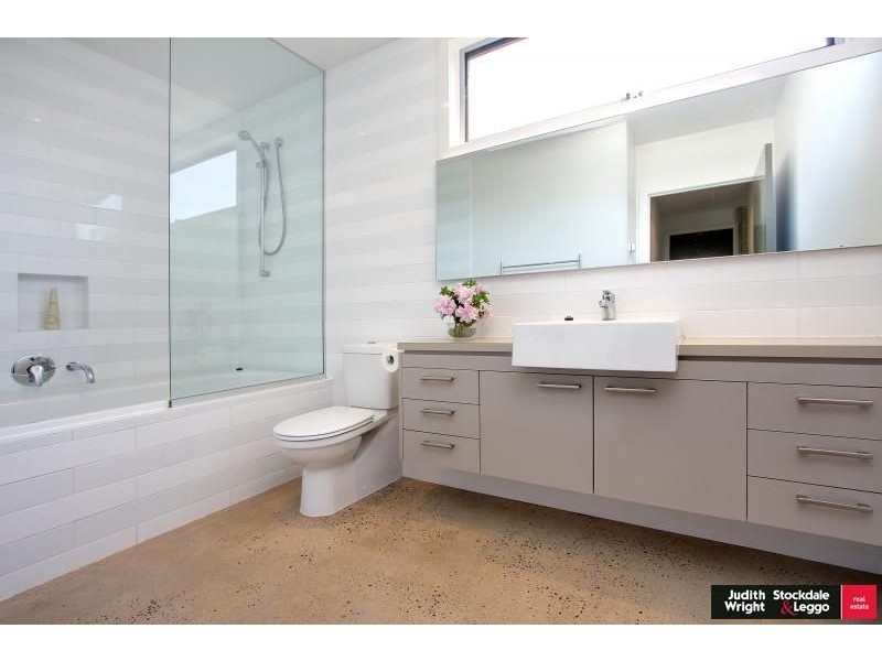 1/2 Hartley Street, Cowes VIC 3922
