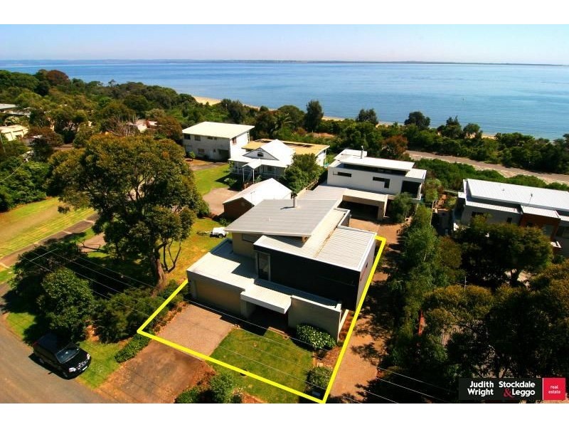 1/2 Hartley Street, Cowes VIC 3922