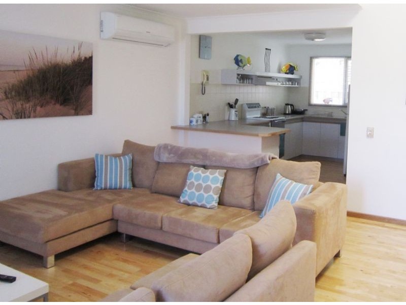 5/6 Park Street, Cowes VIC 3922