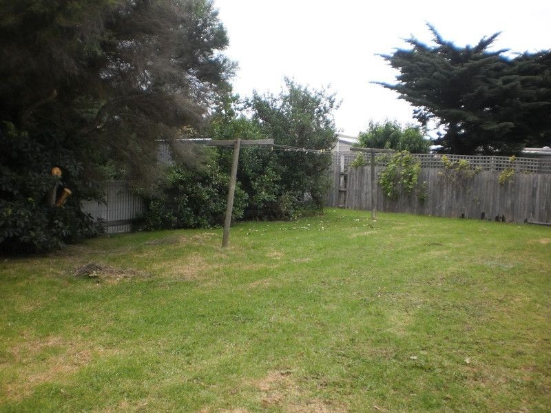 22 Sunderland Bay Road, Sunderland Bay VIC 3922