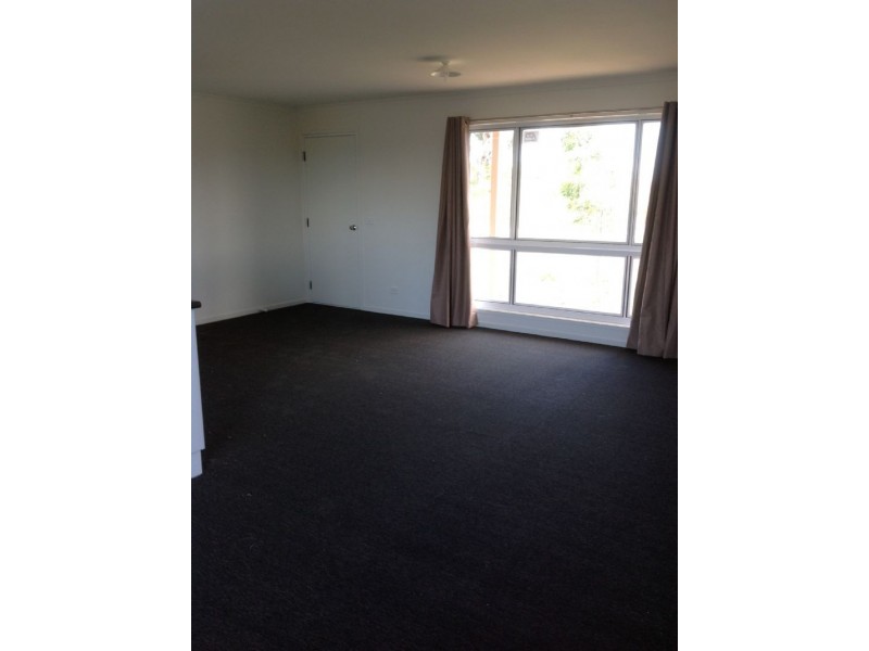 40 Castlecombe Circuit, Cowes VIC 3922