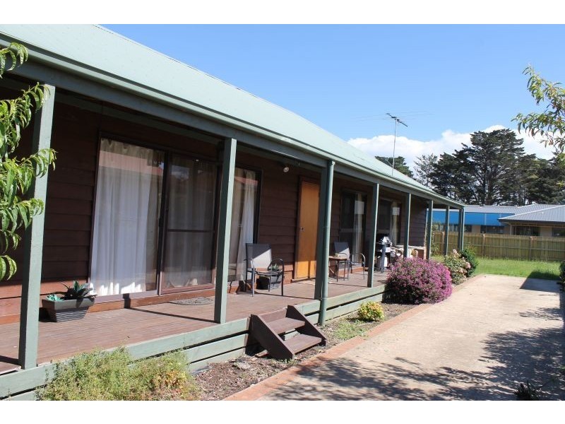12 St Georges Road, Cowes VIC 3922