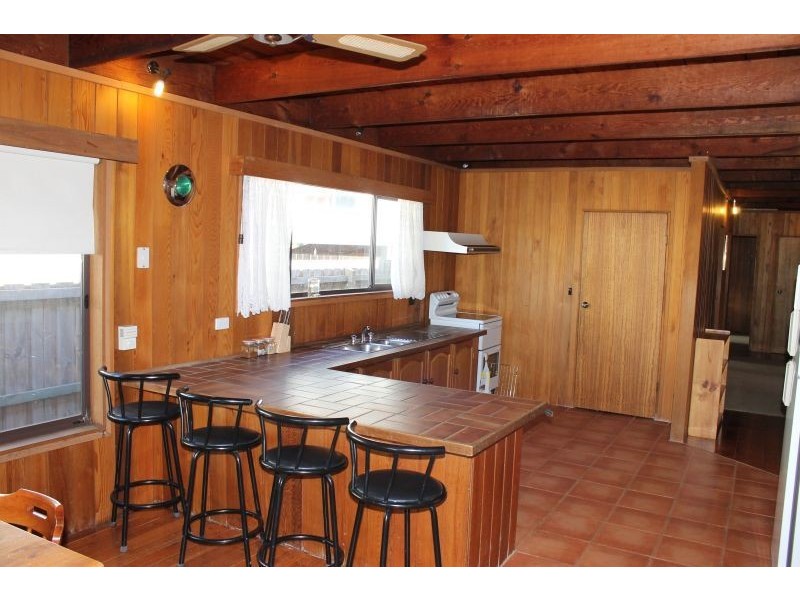 12 St Georges Road, Cowes VIC 3922